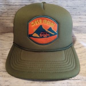 Men's adjustable trucker hat.